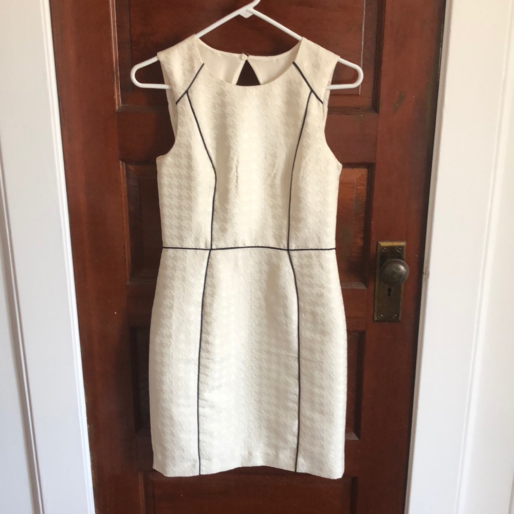 H&M WHITE SHIFT DRESS - SIZE 6 - Picture 1 of 6